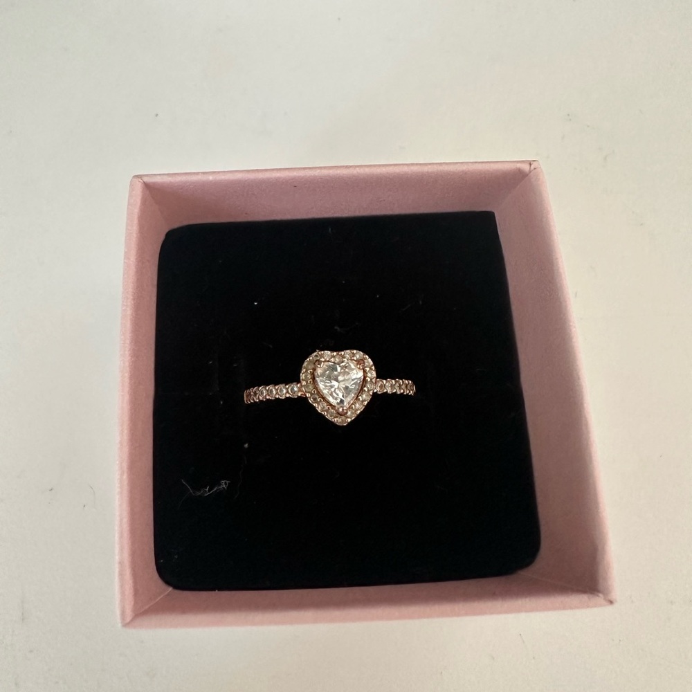 Rose Gold pandora heart ring
